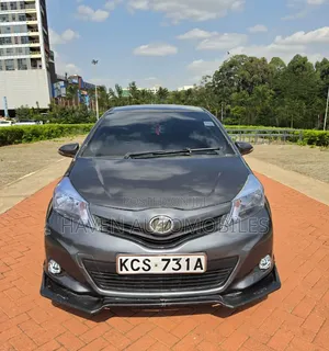 Toyota Vitz 2012 Gray