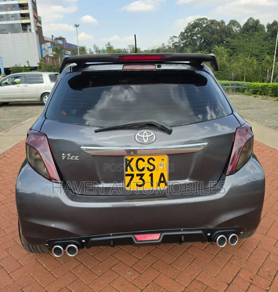 Toyota Vitz 2012 Gray