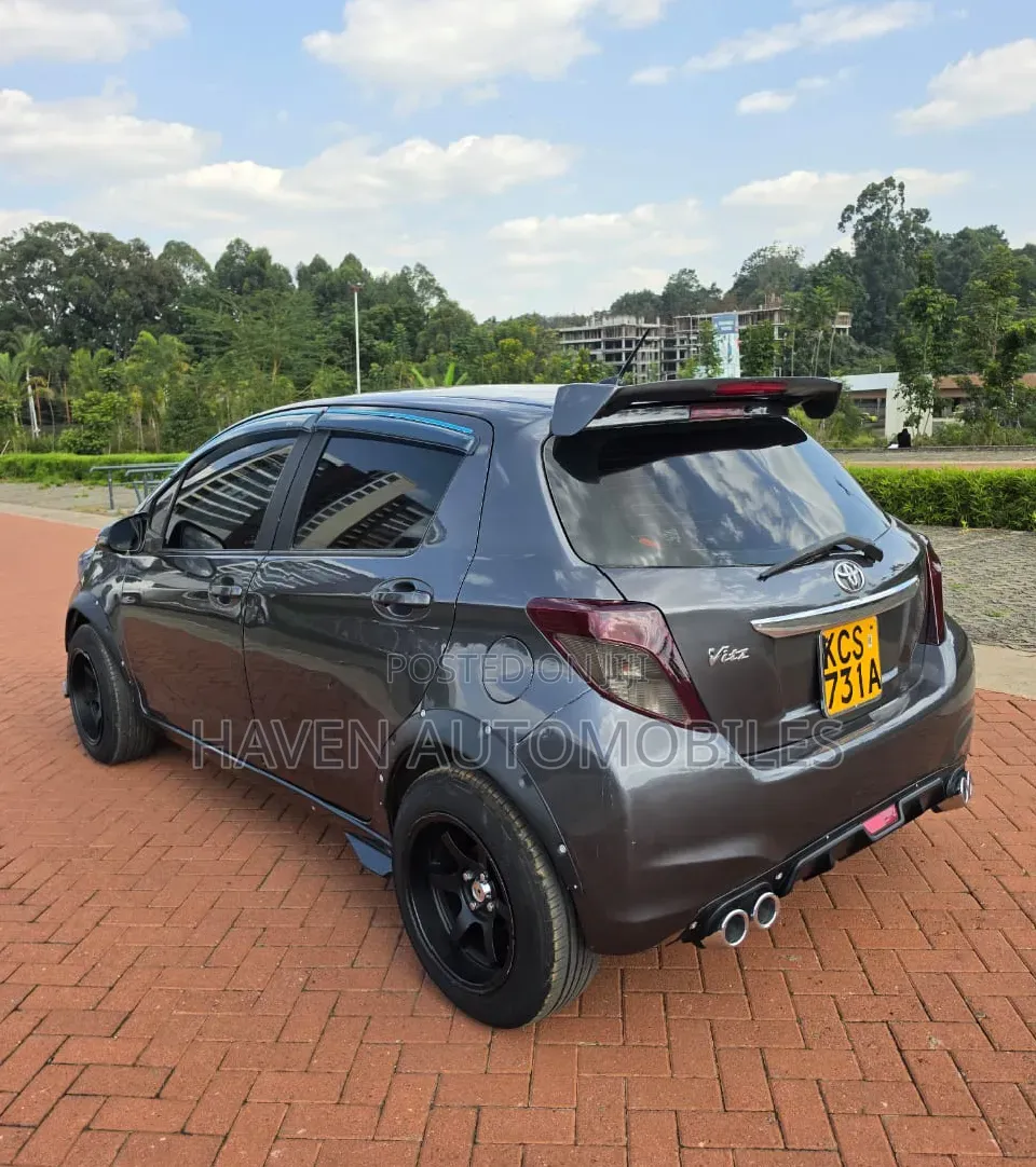 Toyota Vitz 2012 Gray