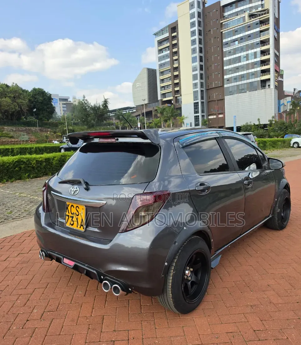 Toyota Vitz 2012 Gray