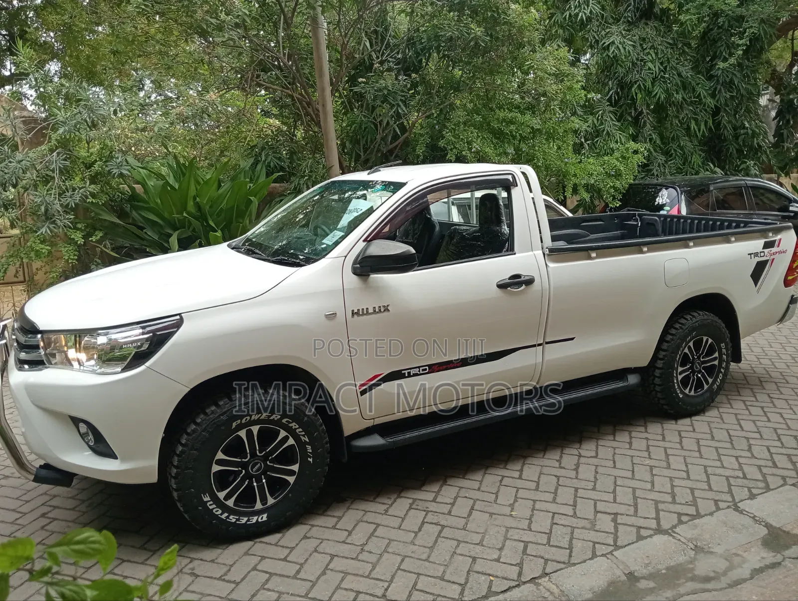 Toyota Hilux 2019 White