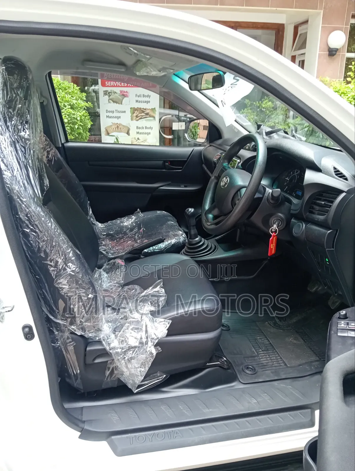 Toyota Hilux 2019 White