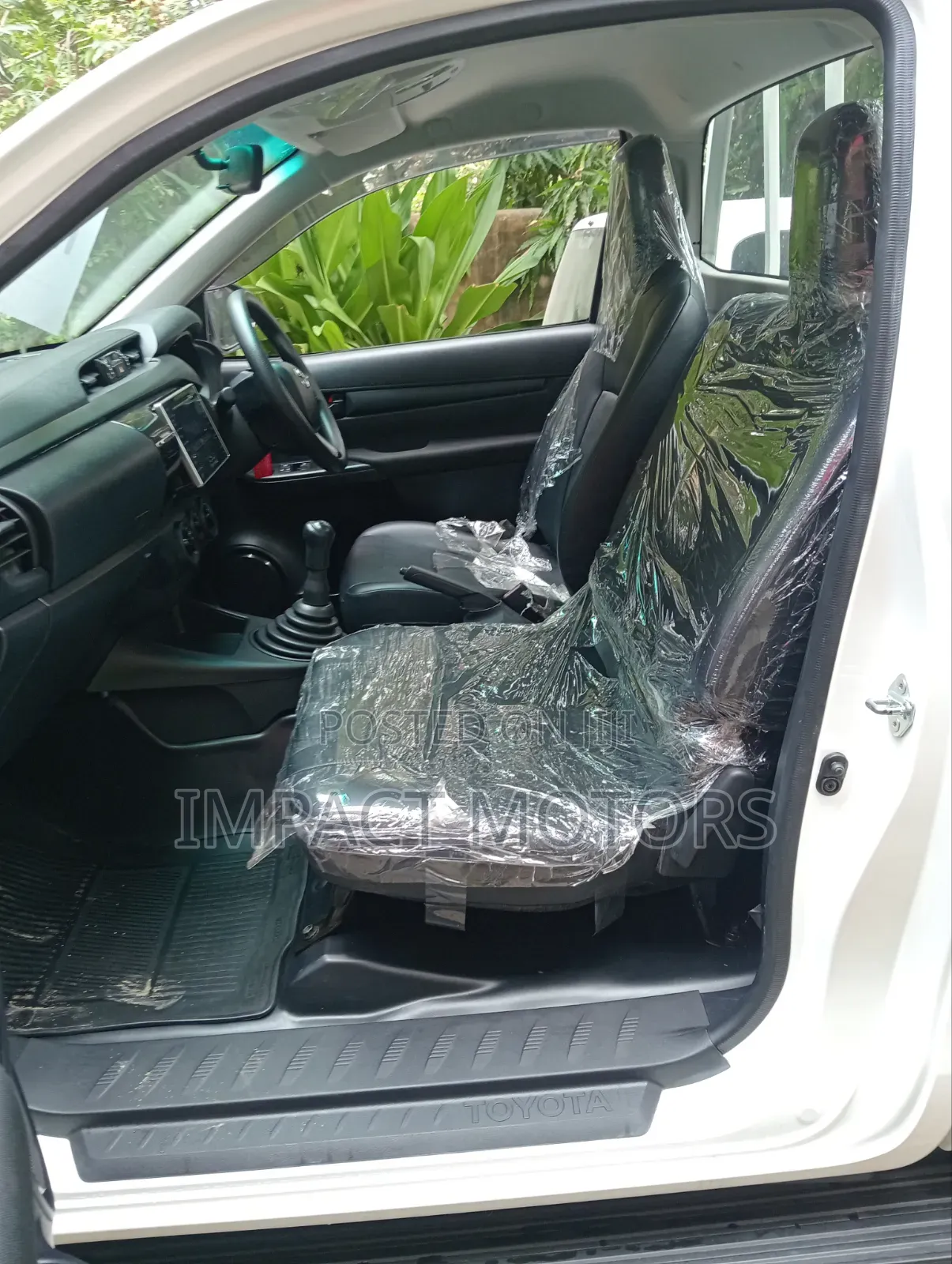 Toyota Hilux 2019 White