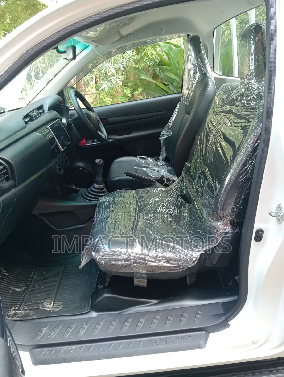 Toyota Hilux 2019 White
