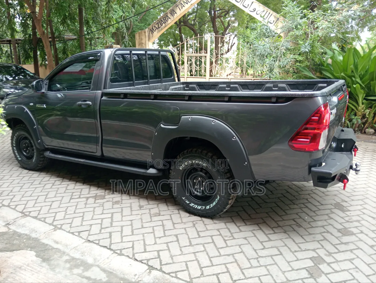 Toyota Hilux 2019 Gray