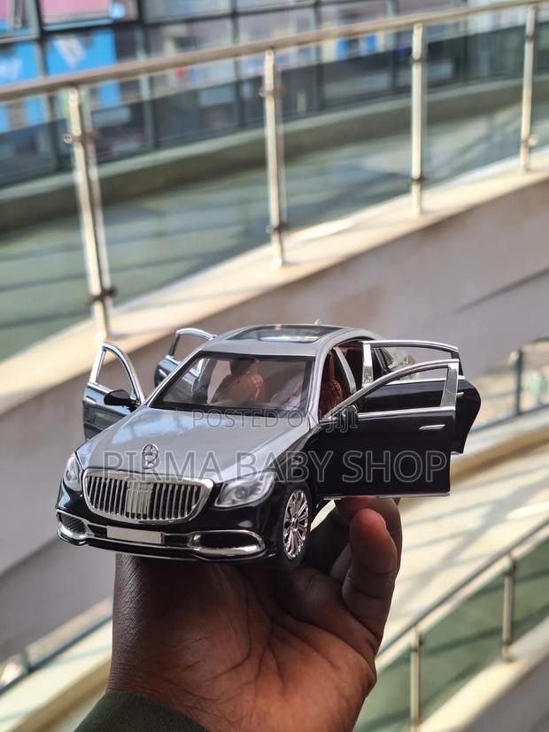 Maybach 560 Toys Car