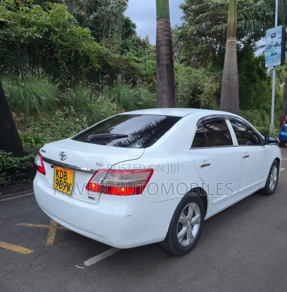 Toyota Premio 2014 White