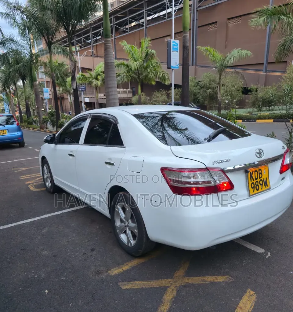 Toyota Premio 2014 White