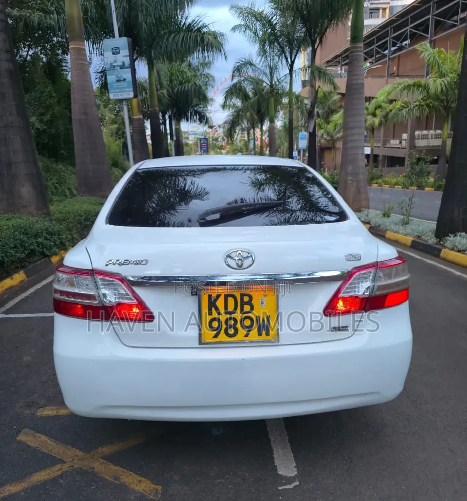 Toyota Premio 2014 White
