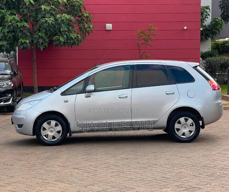 Mitsubishi Colt Plus 2008 Silver