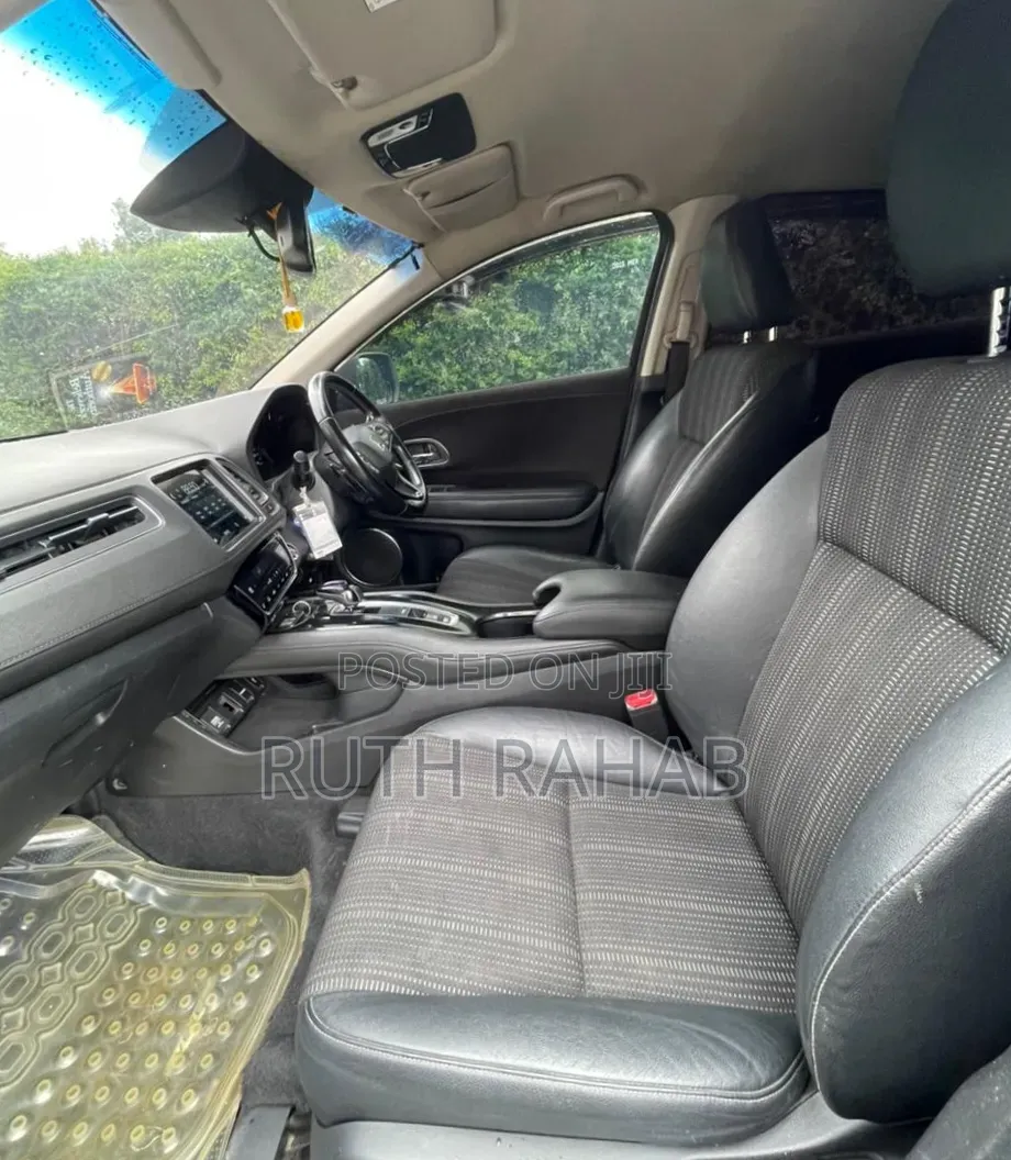 Honda Vezel 2016 Black