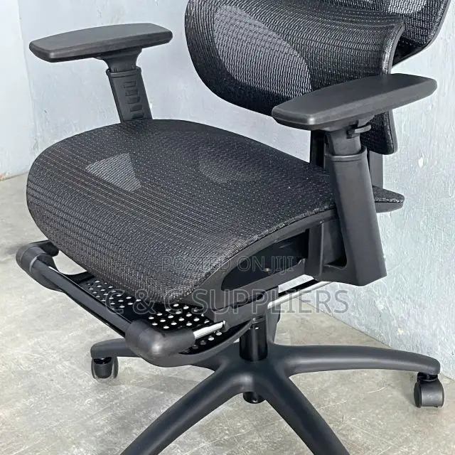 High Back Mesh Chair With Footrest