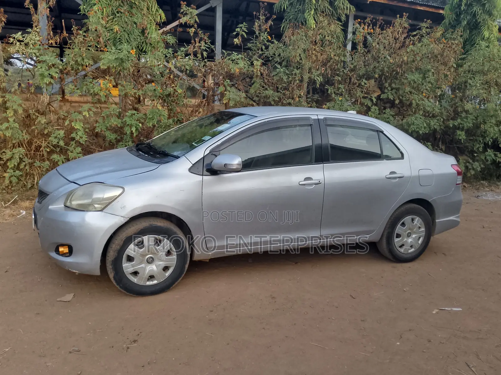 Toyota Belta 2012 Silver