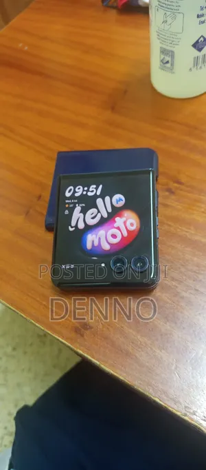 Motorola Razr+ 2025 256 GB Blue