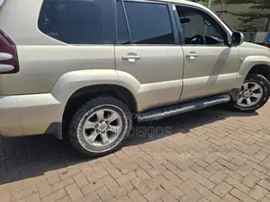 Toyota Land Cruiser Prado 2006 Beige