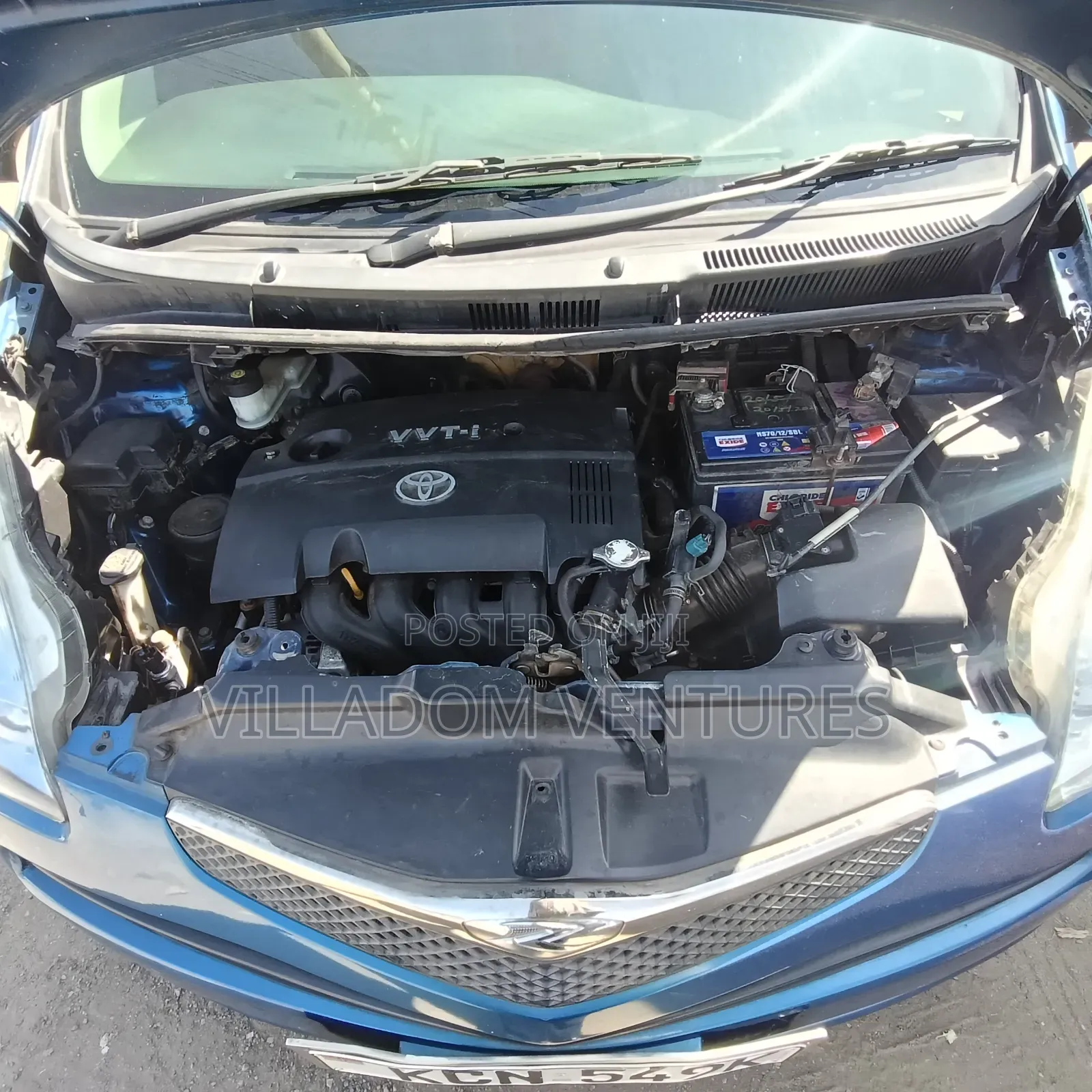 Toyota Sienta 2011 Blue