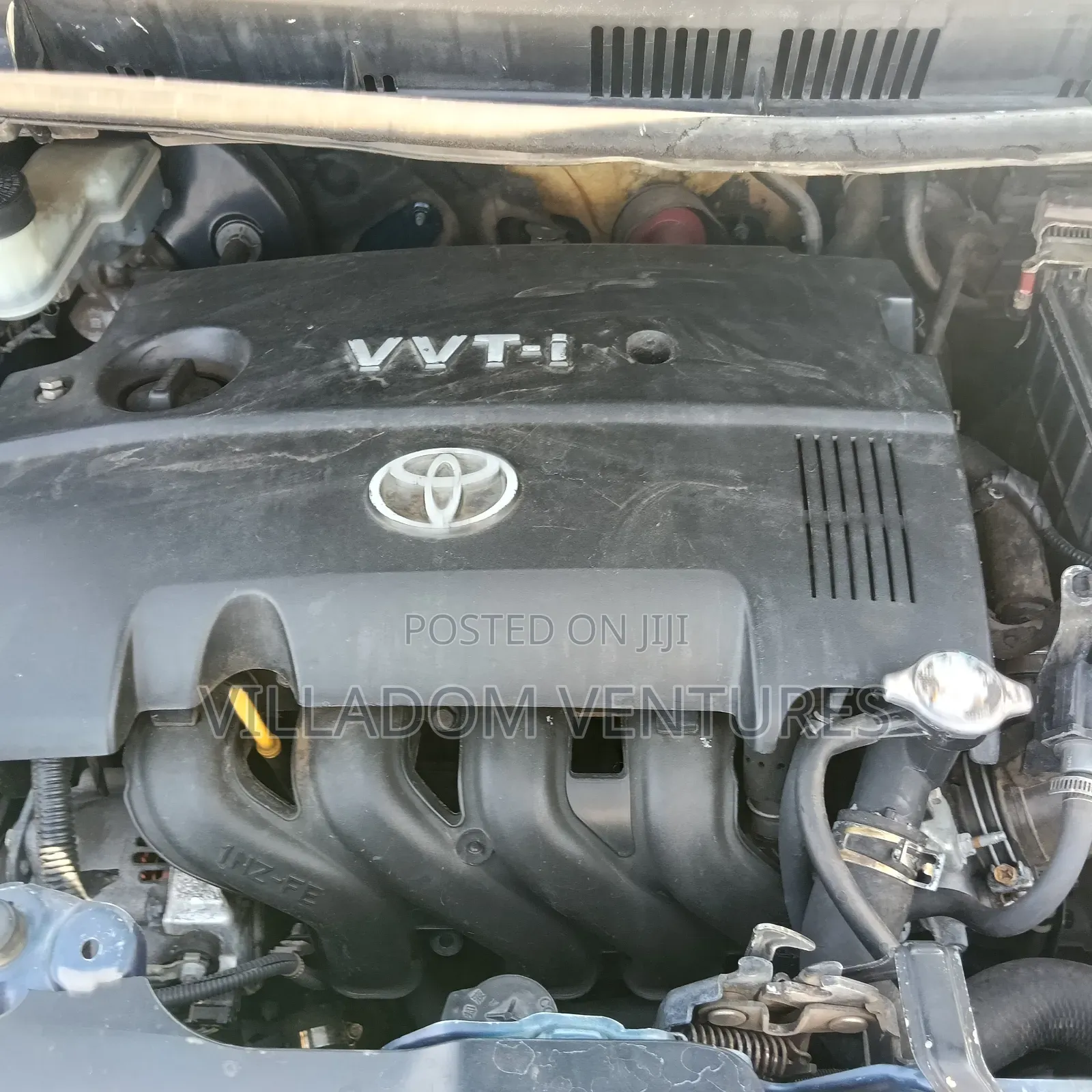 Toyota Sienta 2011 Blue