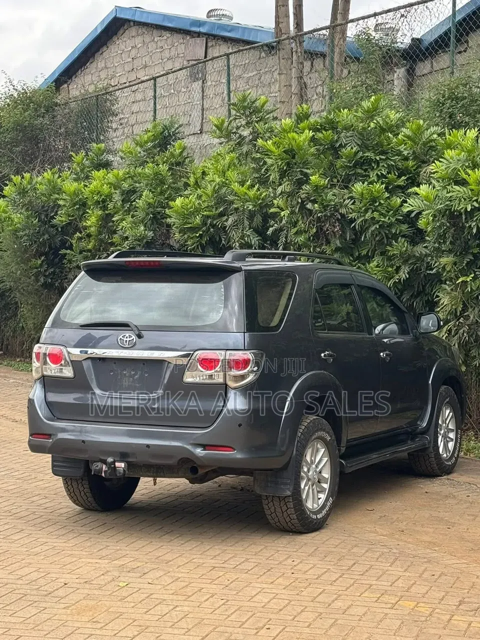 Toyota Fortuner 2013 Silver