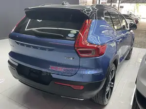 Volvo XC40 T5 Petrol AWD 2019 Blue