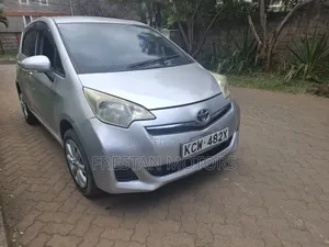 Toyota Ractis 2013 Silver