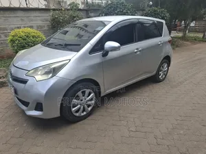 Toyota Ractis 2013 Silver