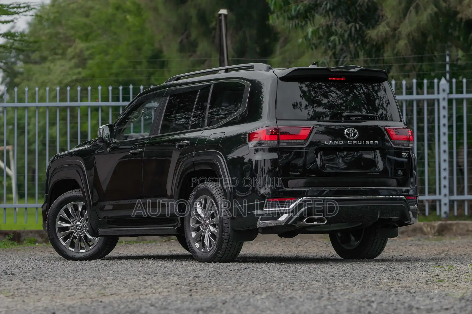 Toyota Land Cruiser 2023 Black