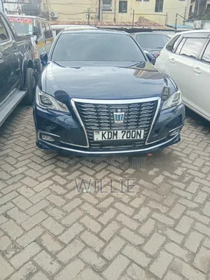 Toyota Crown 2016 Black