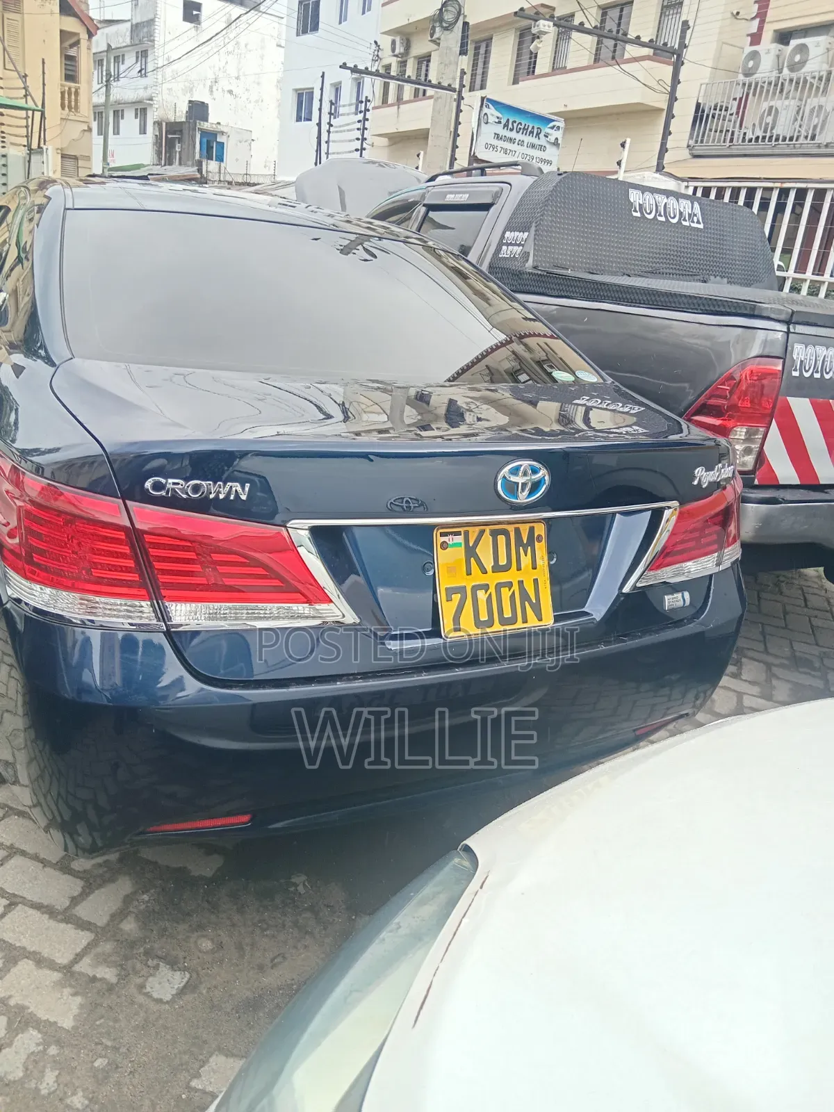 Toyota Crown 2016 Black
