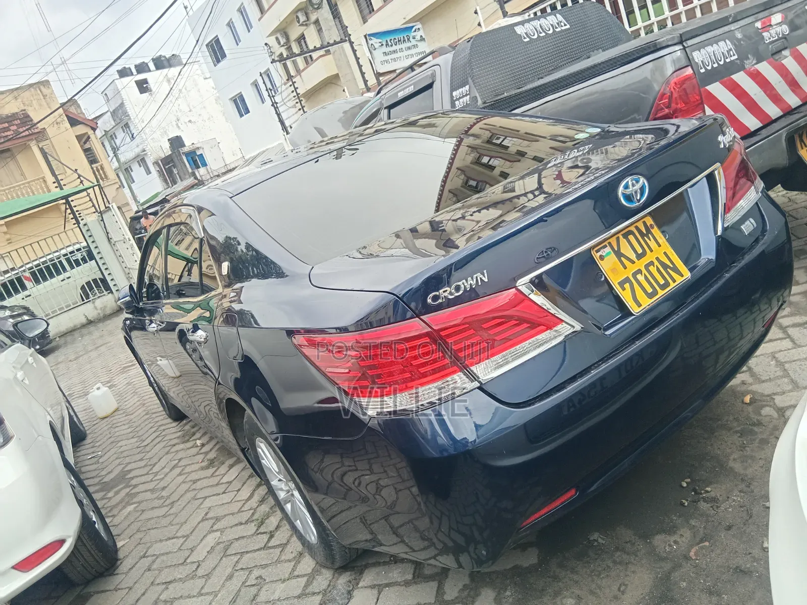Toyota Crown 2016 Black