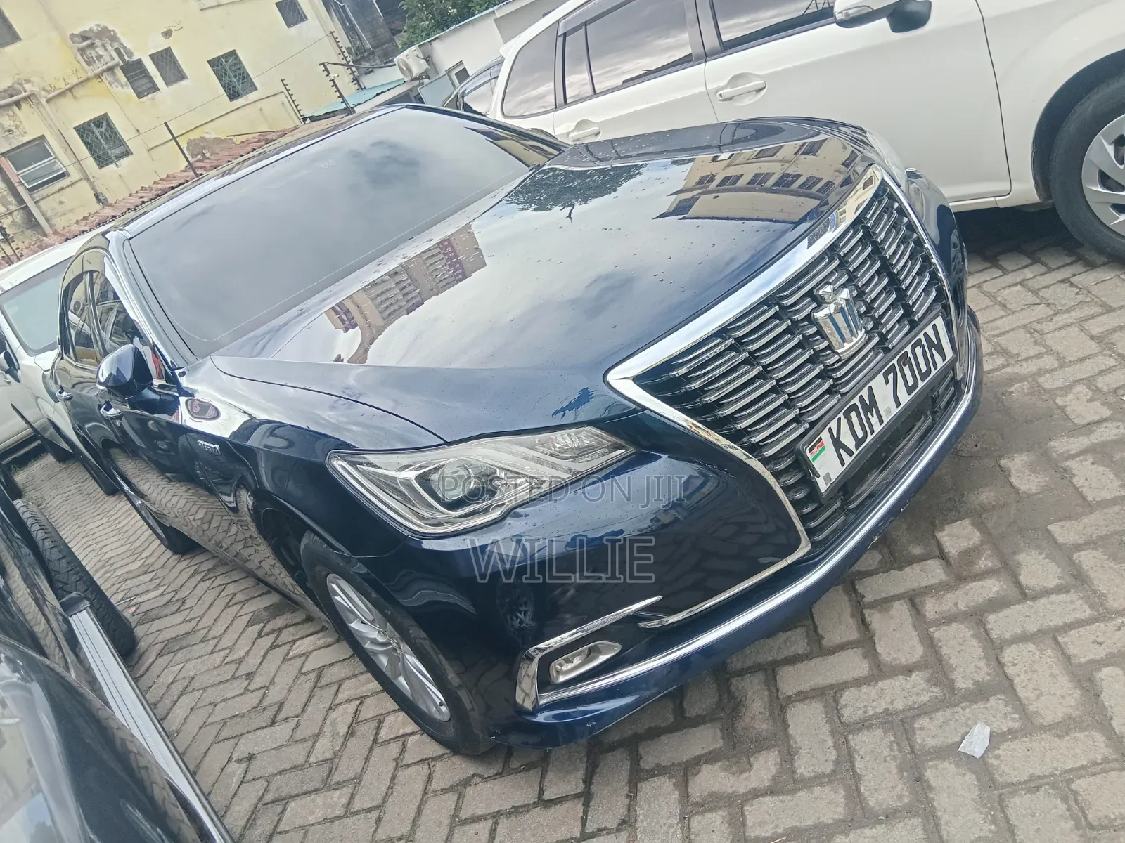Toyota Crown 2016 Black