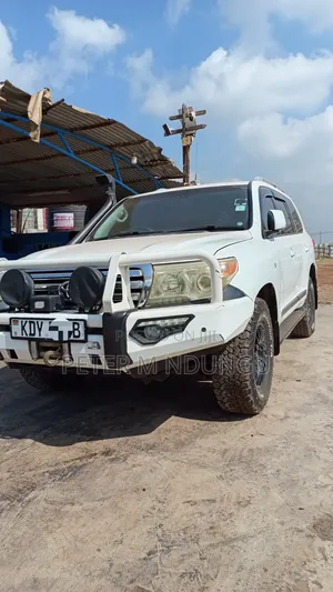 Toyota Land Cruiser 2011 White