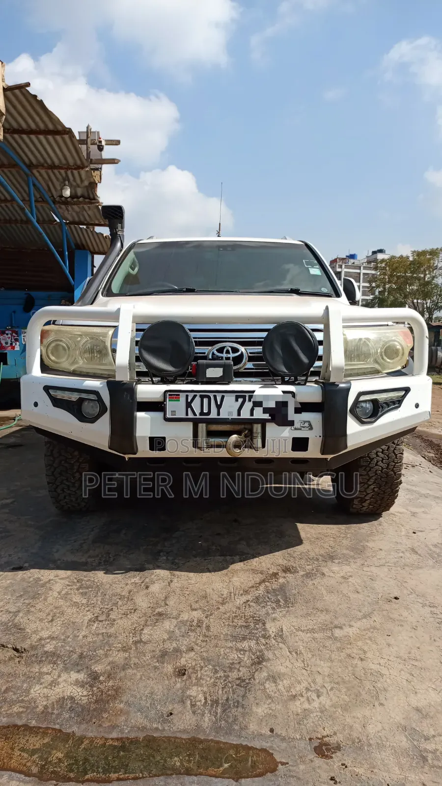 Toyota Land Cruiser 2011 White