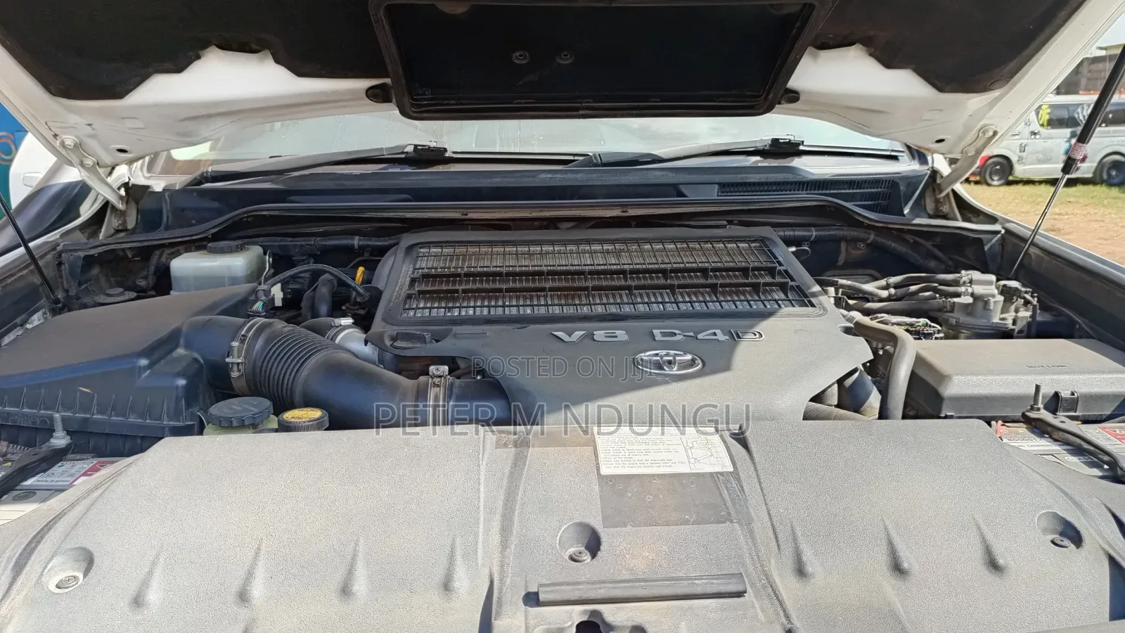 Toyota Land Cruiser 2011 White