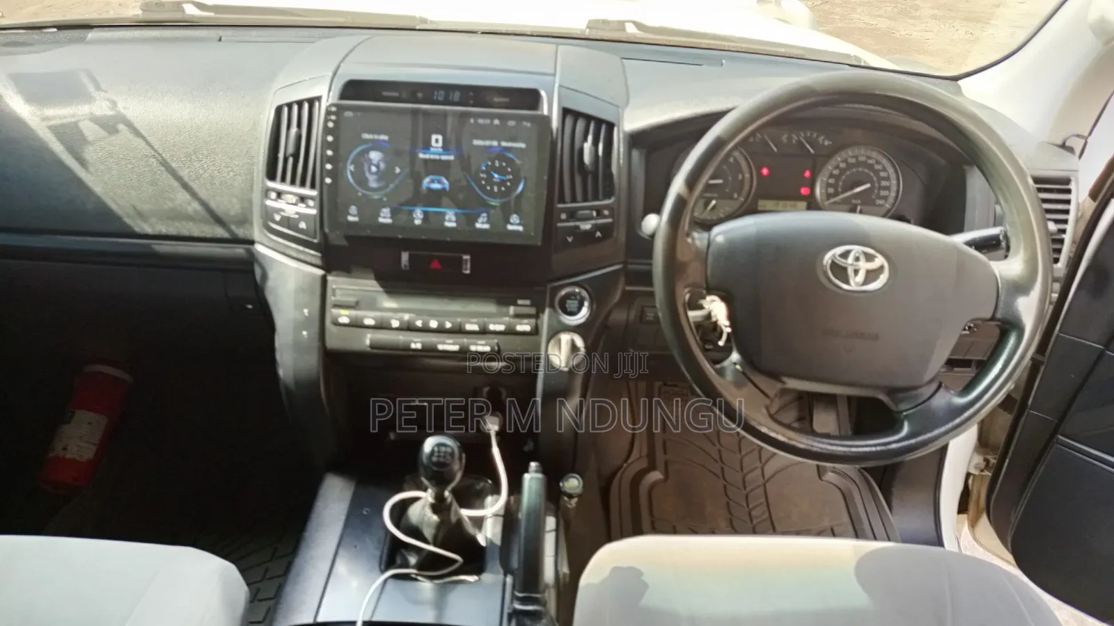 Toyota Land Cruiser 2011 White