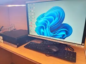 Desktop Computer HP EliteDesk 705 16GB AMD Ryzen 5 HDD 500GB