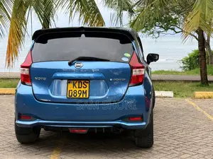 Nissan Note 1.2 Hybrid 2017 Blue