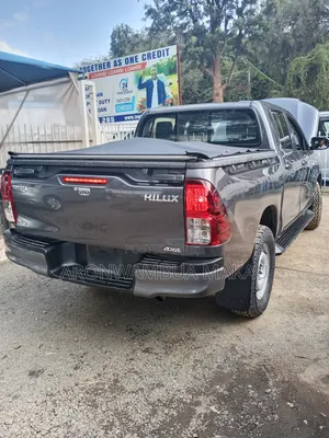 Toyota Hilux 2021 Gray