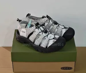 Keen Opens
Bright Design