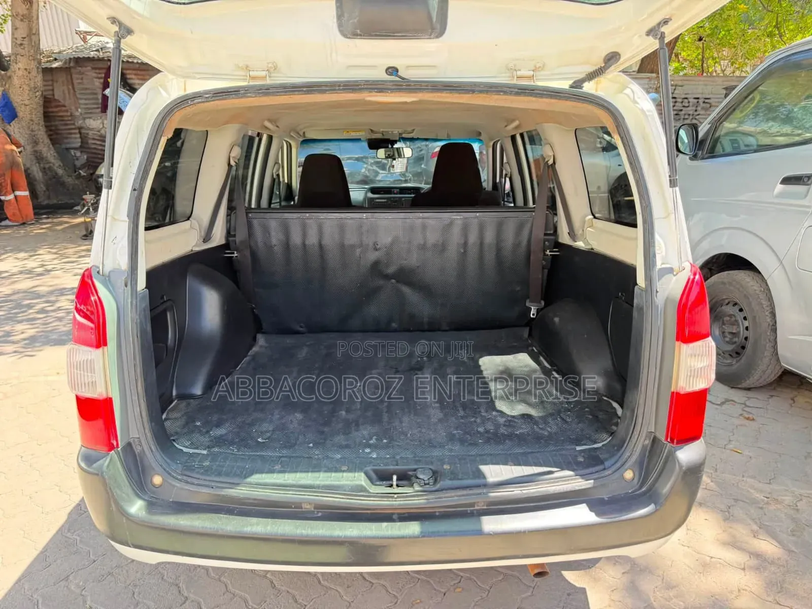 Toyota Succeed SV Premium 2014 White