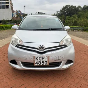 Toyota Ractis 2012 Silver