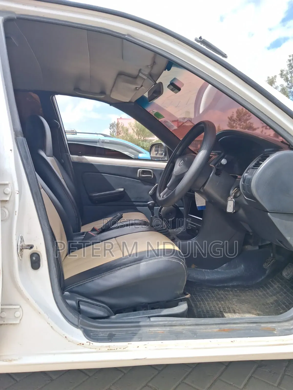 Toyota Corolla 1999 White
