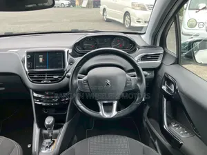 Peugeot 2008 2019 White
