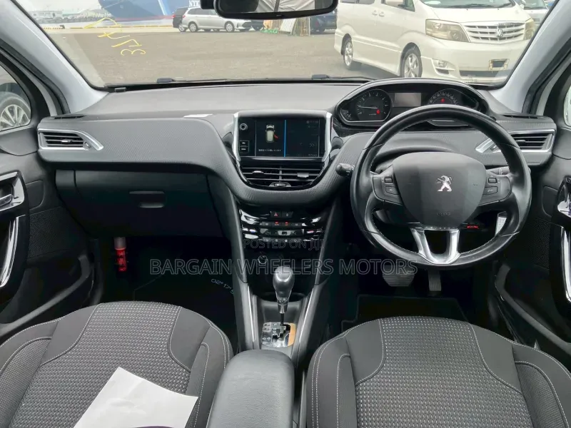 Peugeot 2008 2019 White