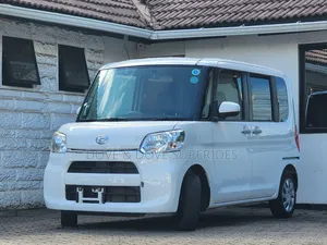 Daihatsu Tanto 660 FWD 2018 White