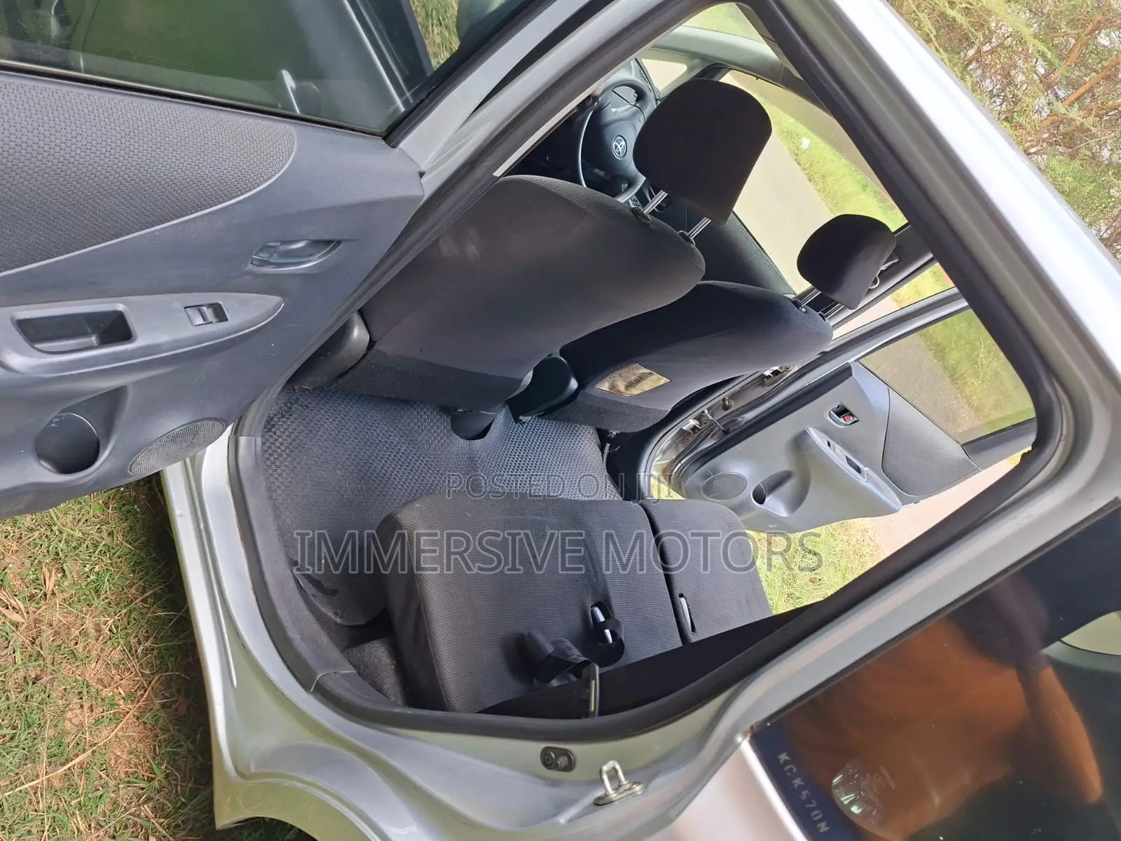 Toyota Ractis 2009 Silver