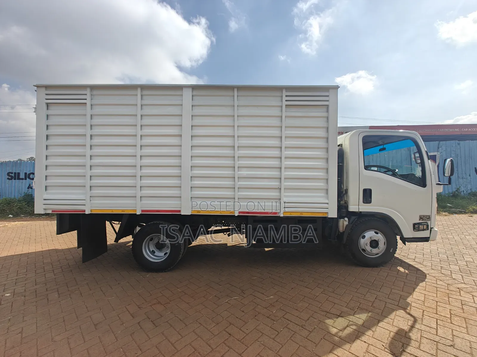 Isuzu NMR Original Cabin