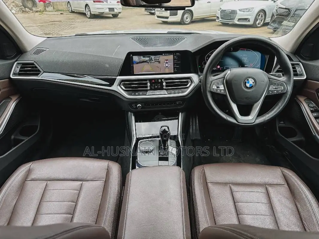 BMW 320i Sedan RWD 2019 Pearl