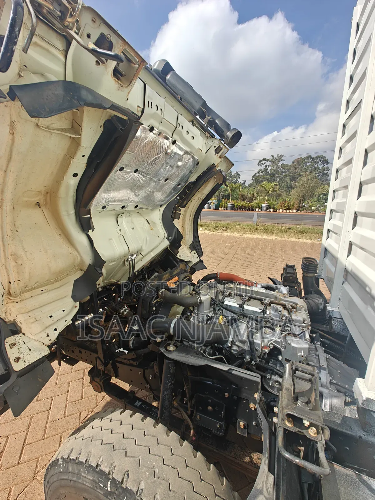 Isuzu NMR Original Cabin