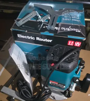 Makita Electric Wood Router