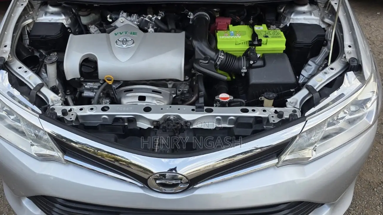 Toyota Corolla Fielder 2015 Silver